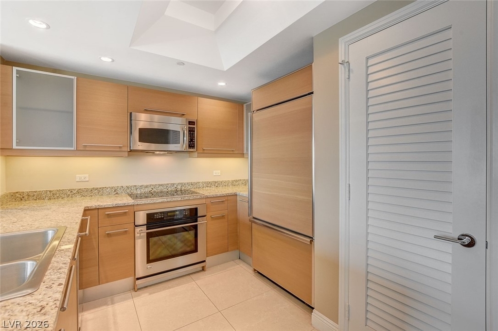 222 Karen Avenue - Photo 4