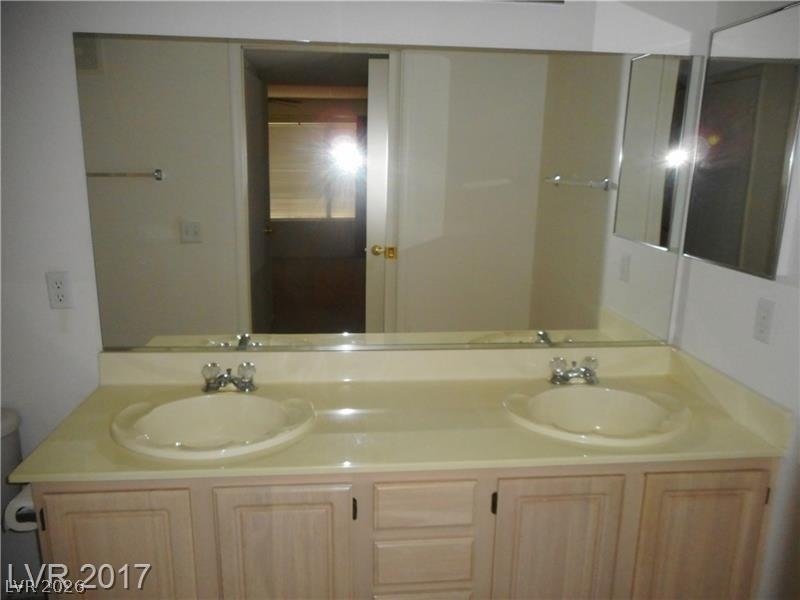 5710 E Tropicana Avenue - Photo 9