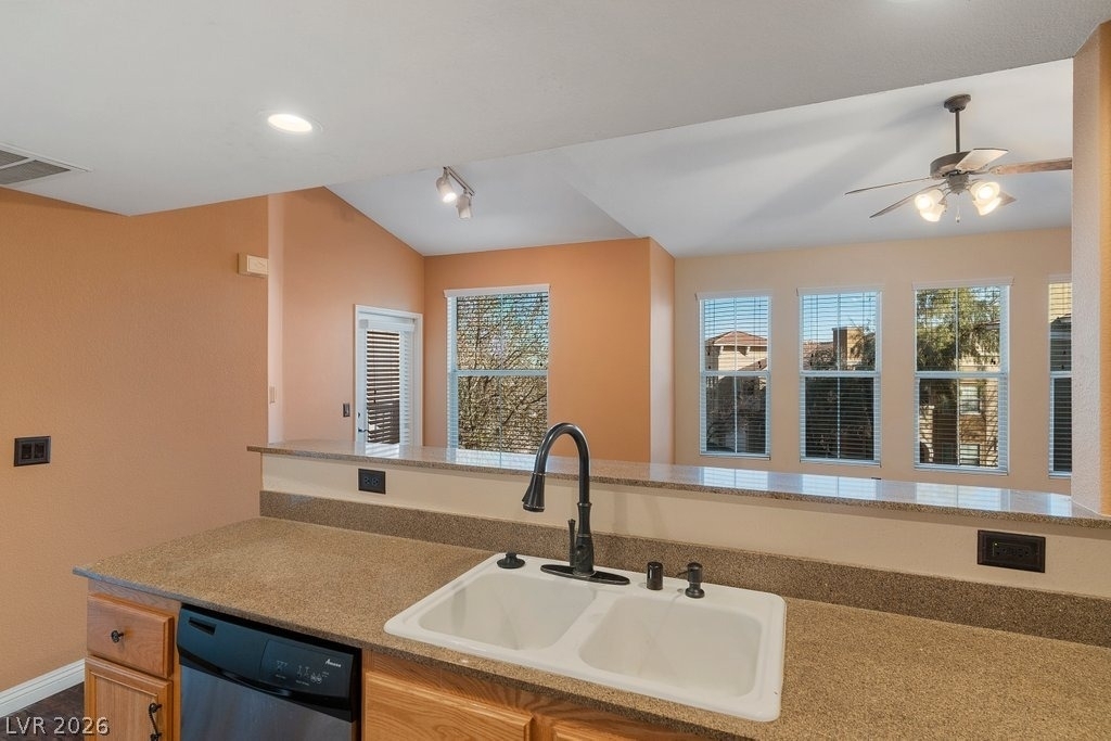 10001 Peace Way - Photo 11