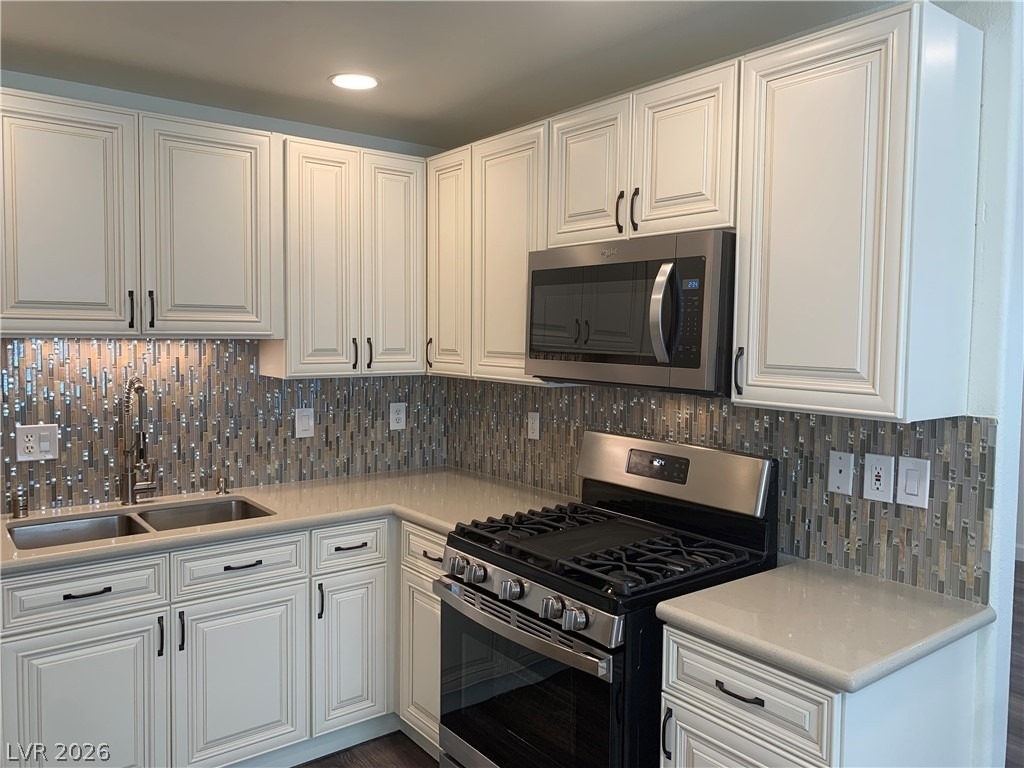 424 Pine Haven Street - Photo 2