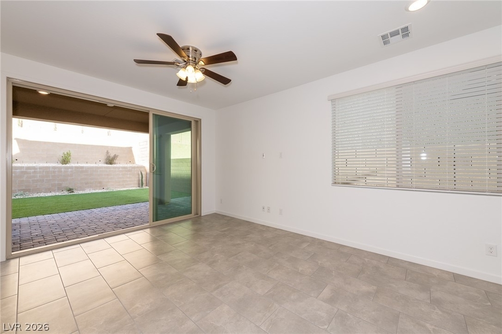 12412 Ocean Tiller Avenue - Photo 4