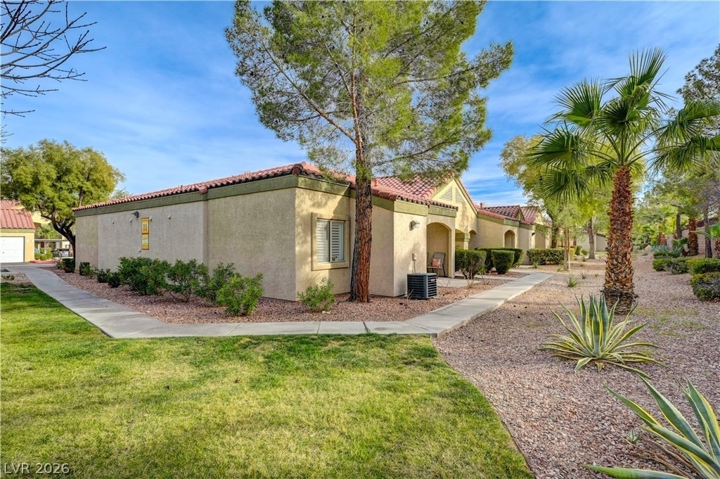 7885 W Flamingo Road - Photo 2