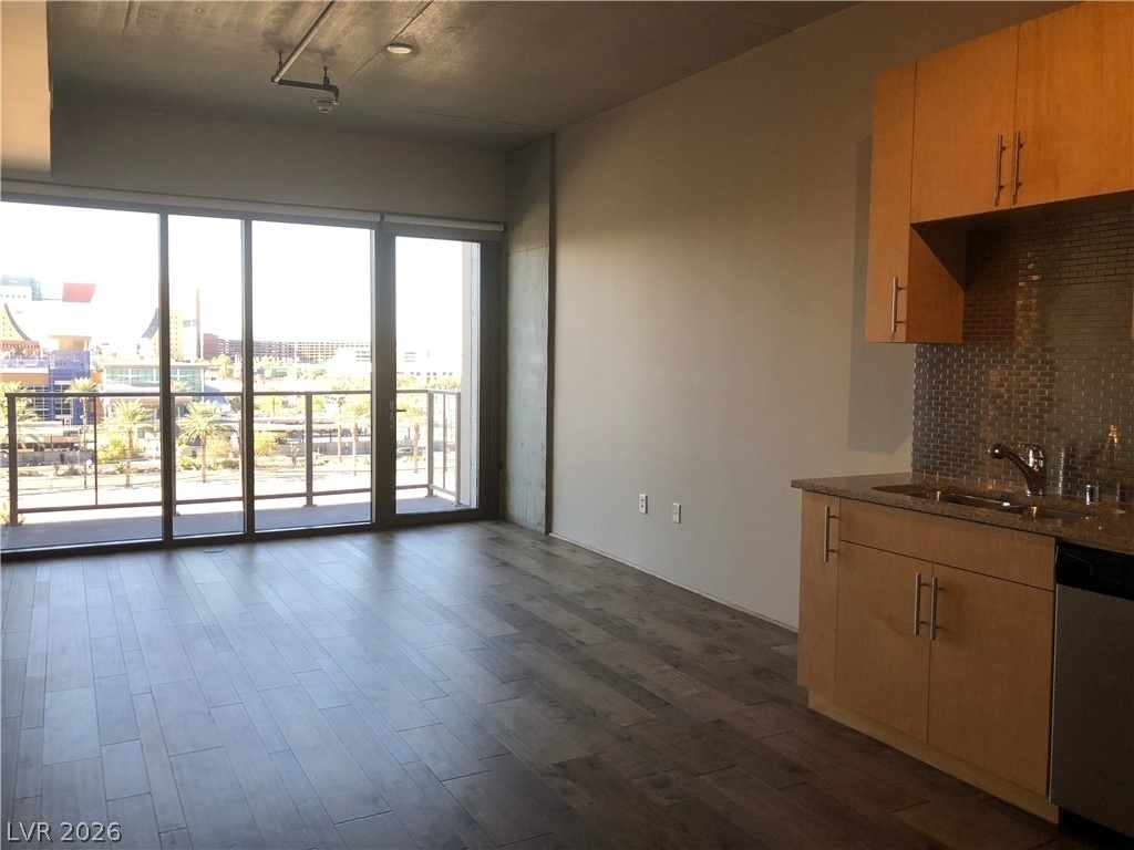 353 E Bonneville Avenue - Photo 1