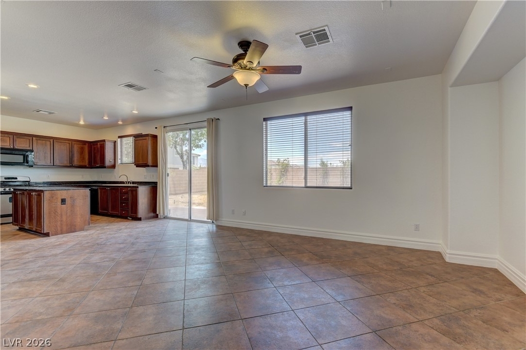 9278 Bearded Iris Avenue - Photo 5