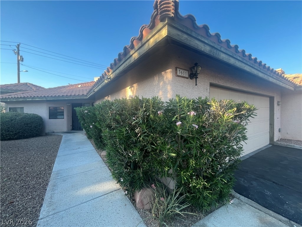 3611 Laguna Del Sol Drive - Photo 1