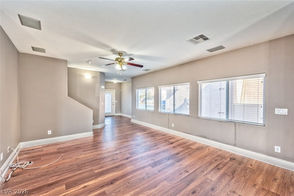 1593 Dark Wolf Avenue - Photo 4