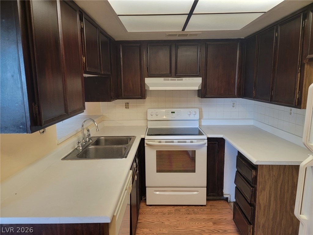 1773 E Harmon Avenue - Photo 0