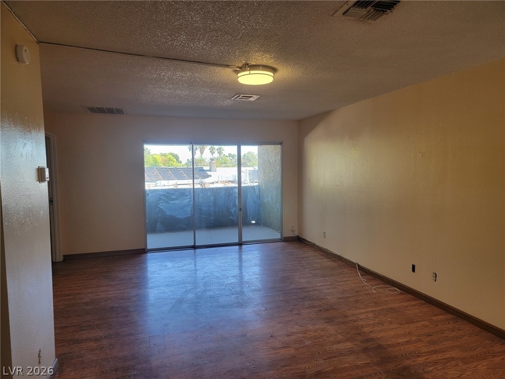 1773 E Harmon Avenue - Photo 4