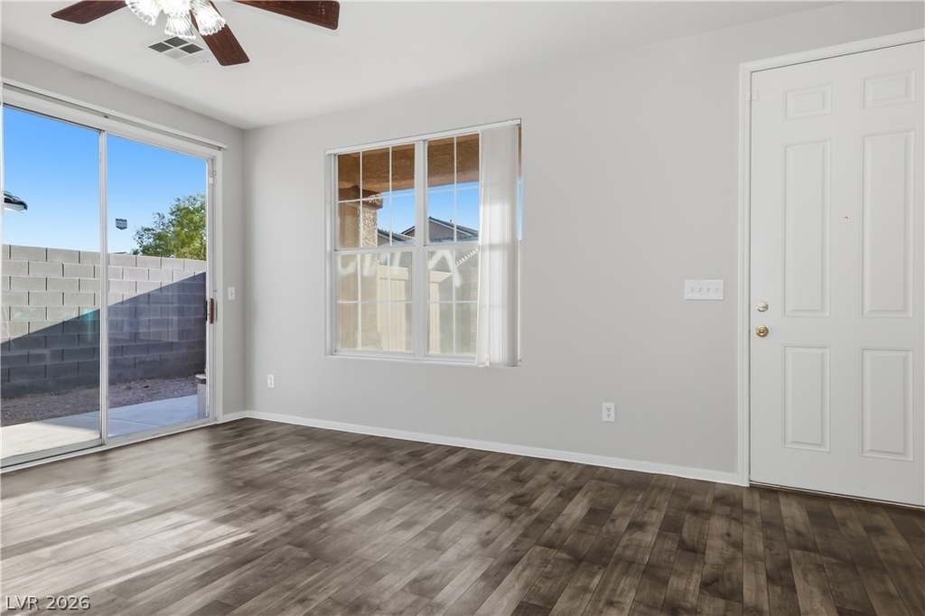 2529 Rainbow Cactus Court - Photo 3