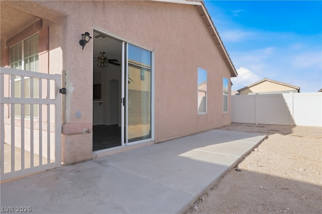 2529 Rainbow Cactus Court - Photo 21