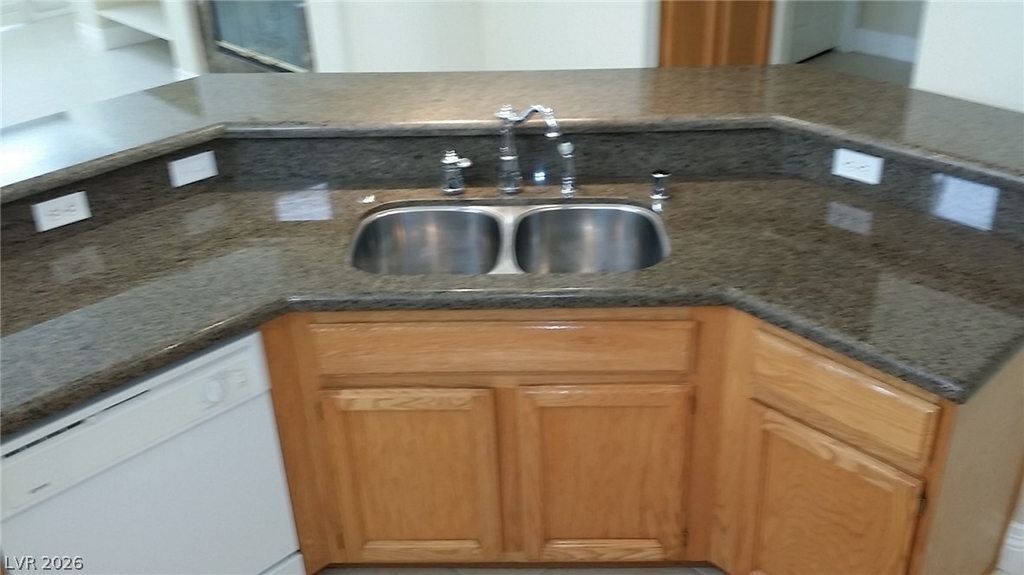 1125 Coral Rainbow Avenue - Photo 7