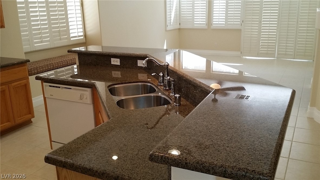 1125 Coral Rainbow Avenue - Photo 8