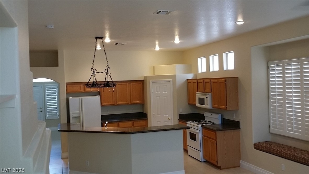 1125 Coral Rainbow Avenue - Photo 2