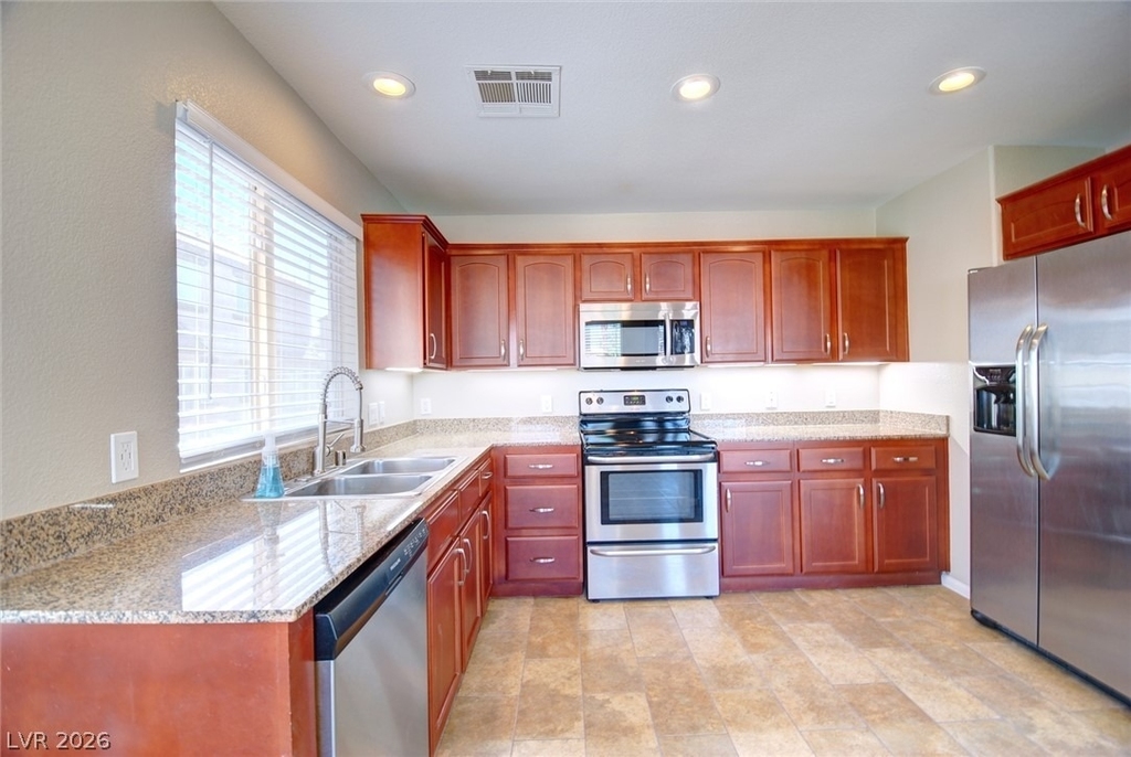 8400 Tiger Woods Avenue - Photo 8