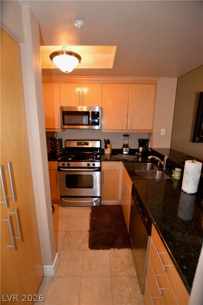 220 E Flamingo Road - Photo 7