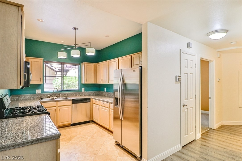 5250 S Rainbow Boulevard - Photo 9
