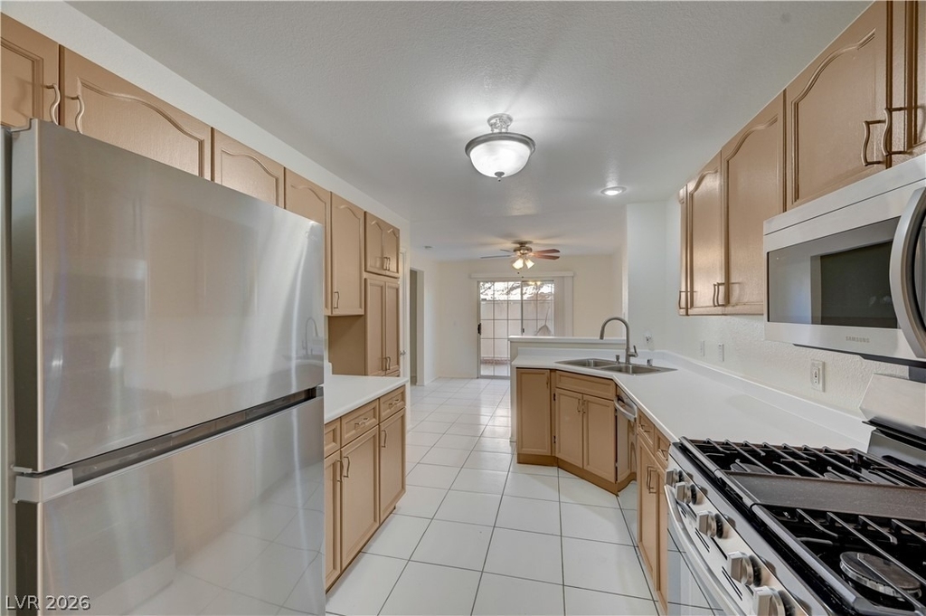 8039 Teresita Avenue - Photo 5