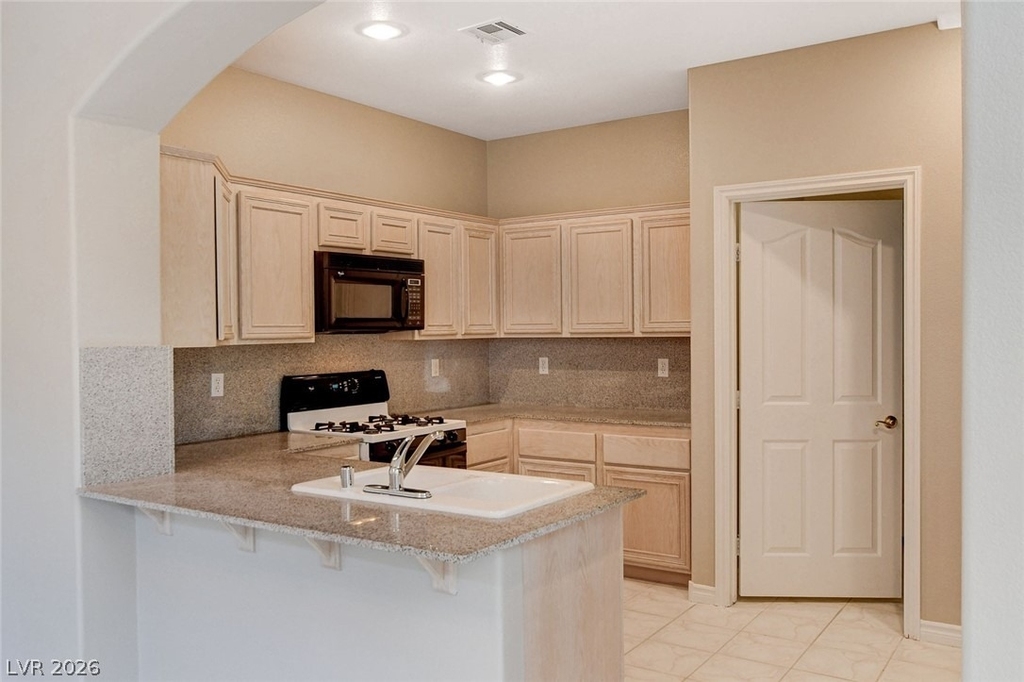 1001 Bannockburn Street - Photo 18