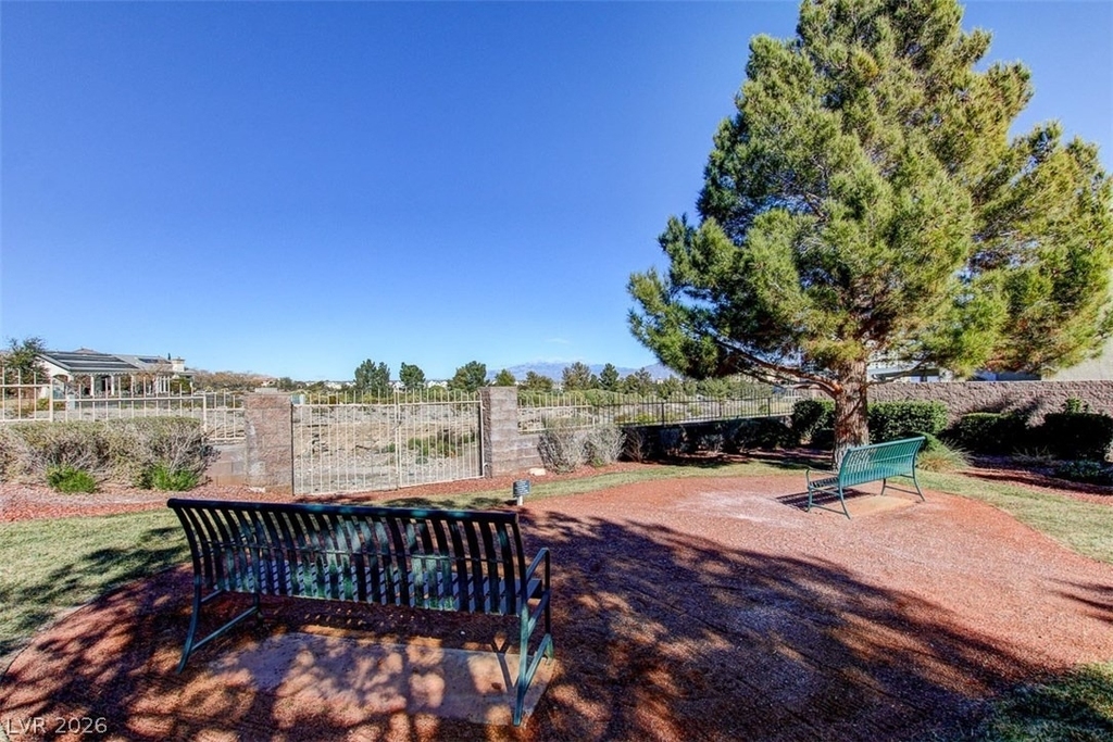 1001 Bannockburn Street - Photo 3