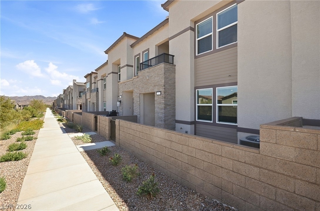254 Walsh Peak Avenue - Photo 32