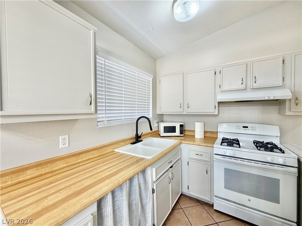6144 Rosalita Avenue - Photo 4