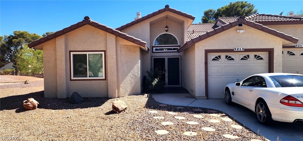 5213 Orchard Hills Avenue - Photo 2