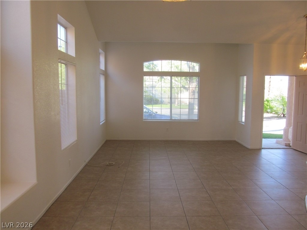 8701 Crescent Ridge Lane - Photo 5