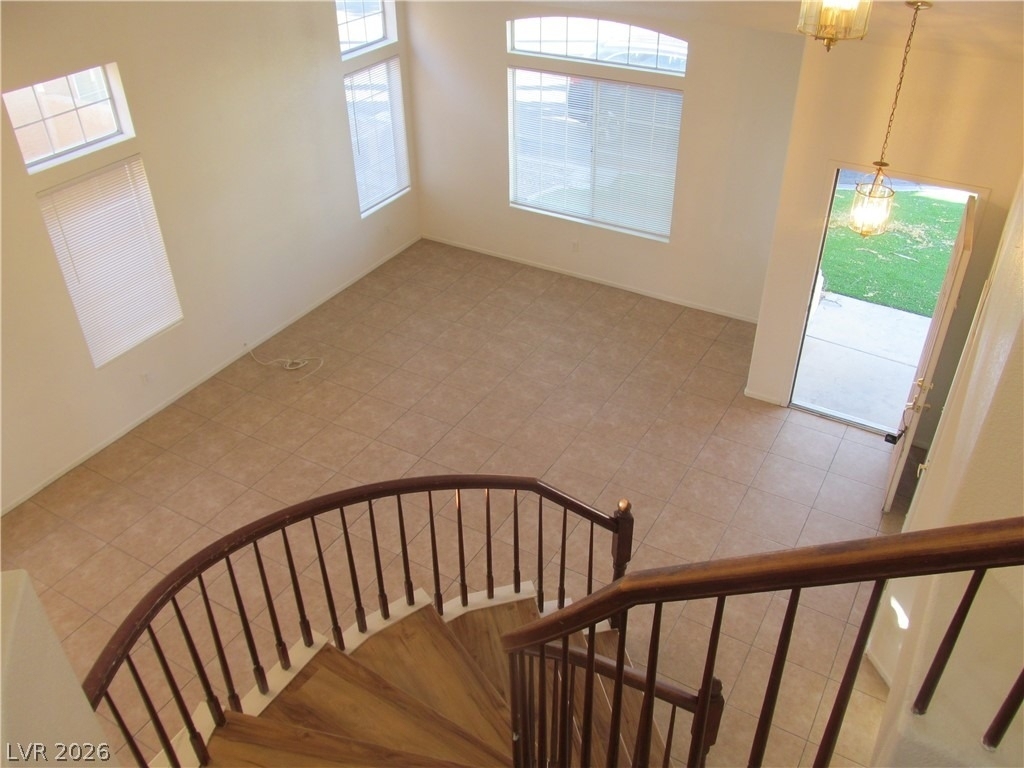 8701 Crescent Ridge Lane - Photo 4