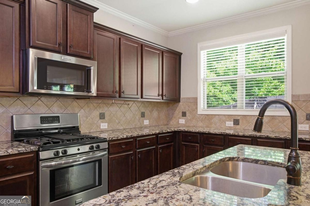 4910 Belcrest Way - Photo 15