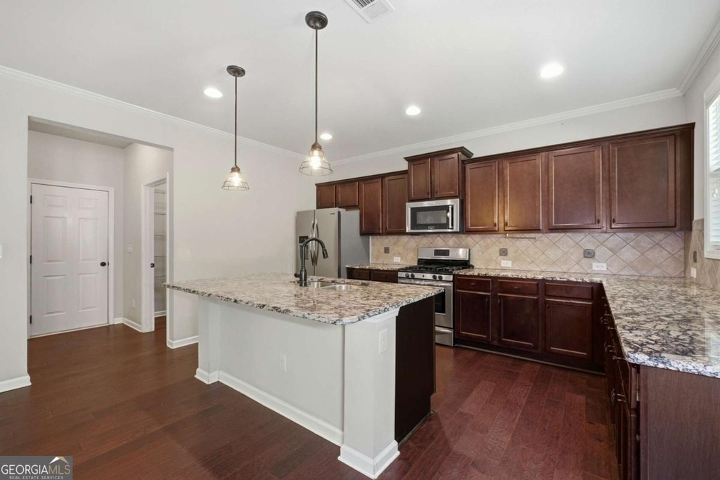 4910 Belcrest Way - Photo 13