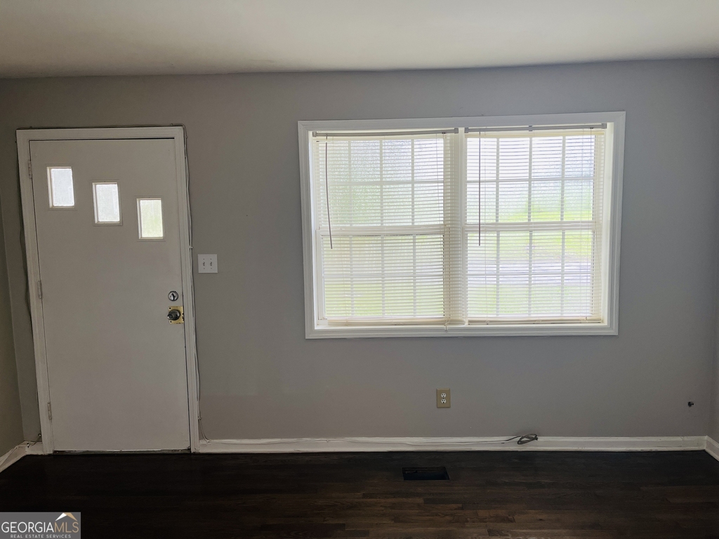 217 W Central Avenue - Photo 3
