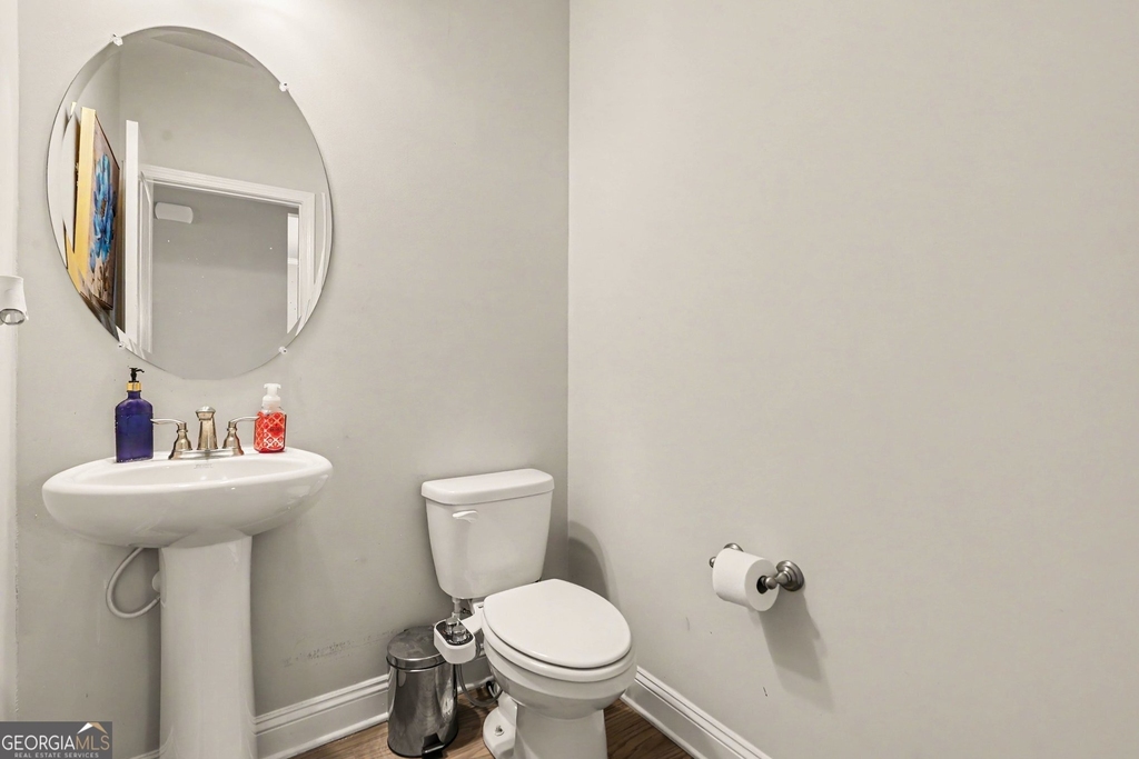 837 Everleigh Court - Photo 2