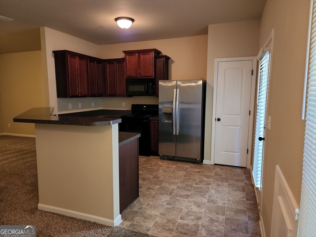 628 Oakside Place - Photo 4