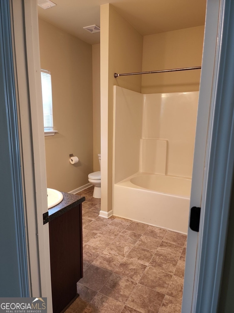 628 Oakside Place - Photo 11