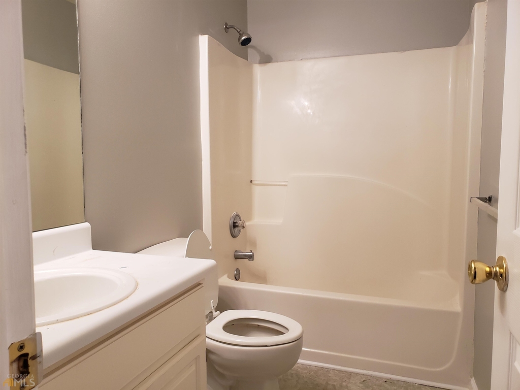 130 Oak Park Terrace - Photo 10