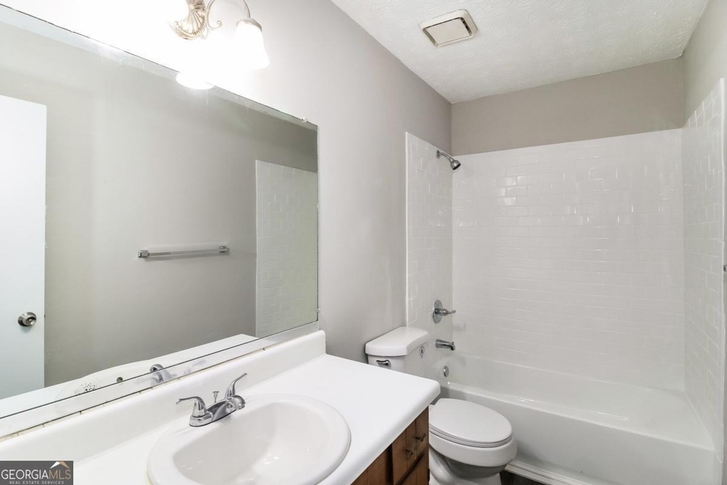 307 Hamilton Glenn - Photo 11