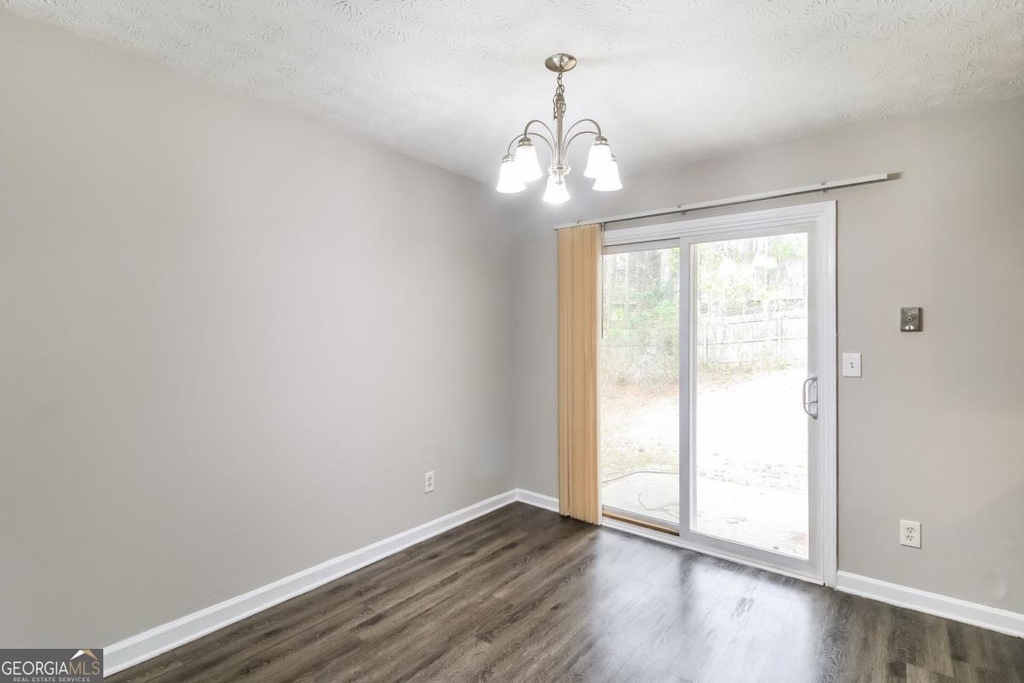 307 Hamilton Glenn - Photo 4