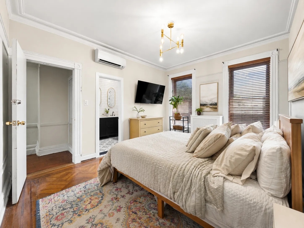 504 Monroe Street - Photo 1