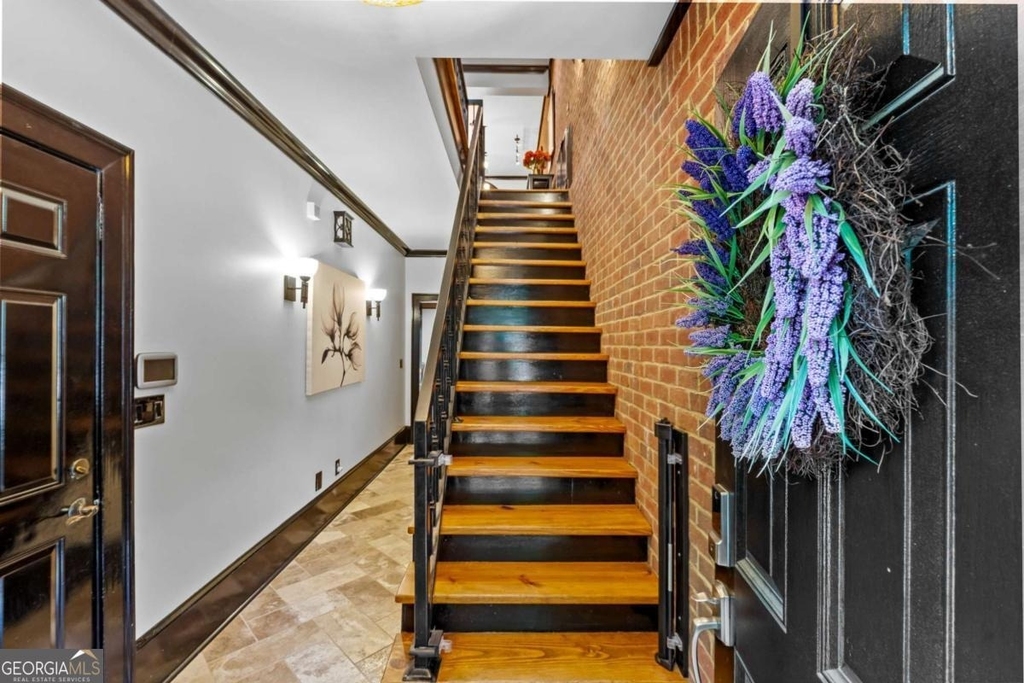 5512 Glenridge Drive - Photo 2