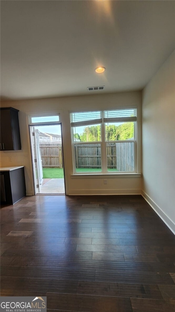 300 Auburn Valley Way - Photo 2
