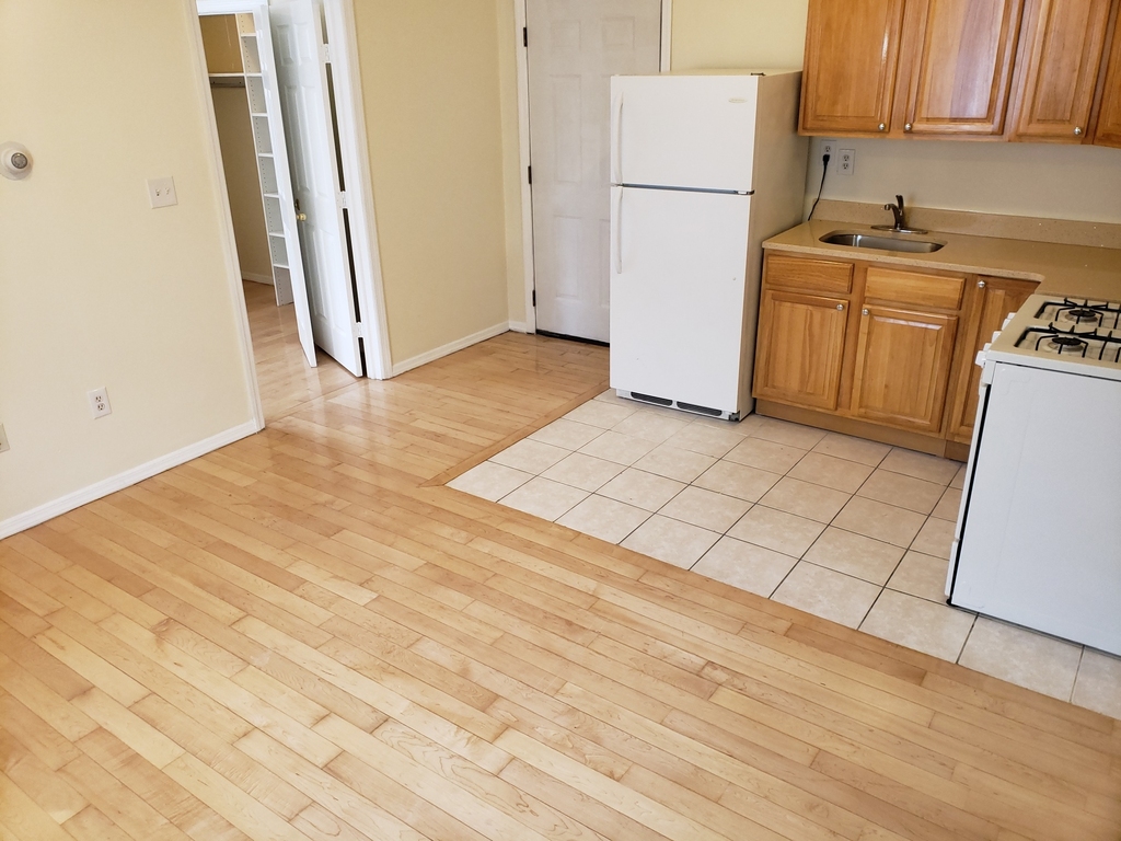 138-15 82nd Drive - Photo 2