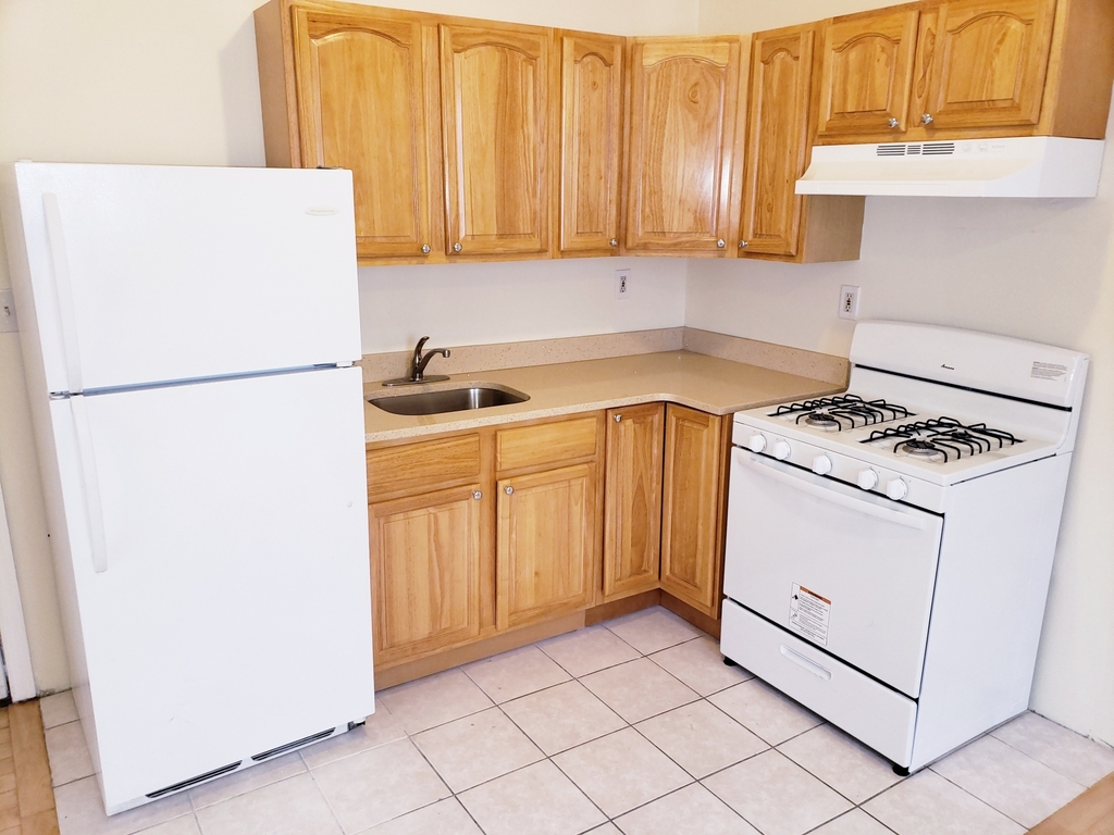 138-15 82nd Drive - Photo 3