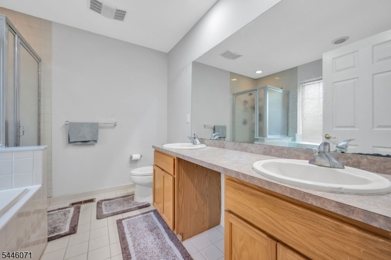 19 Gordon Cir - Photo 8