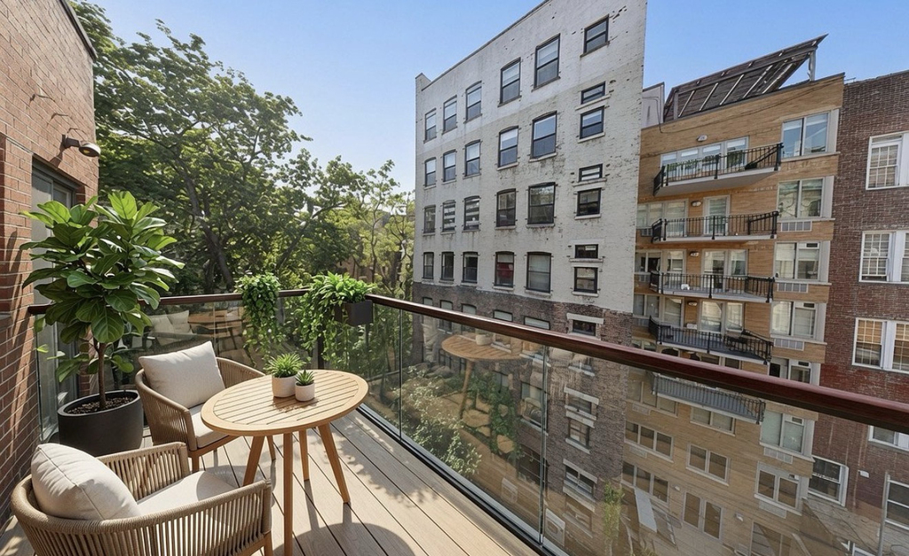 322 West 14th Street - Photo 0