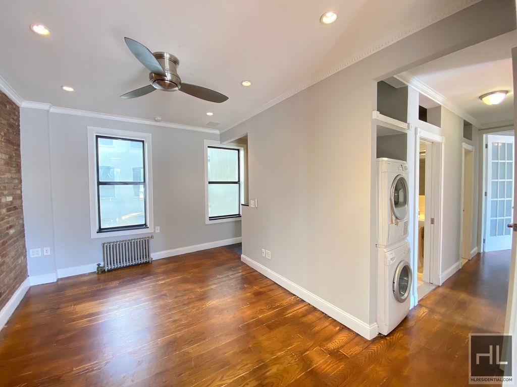 East 100th Street - Photo 1