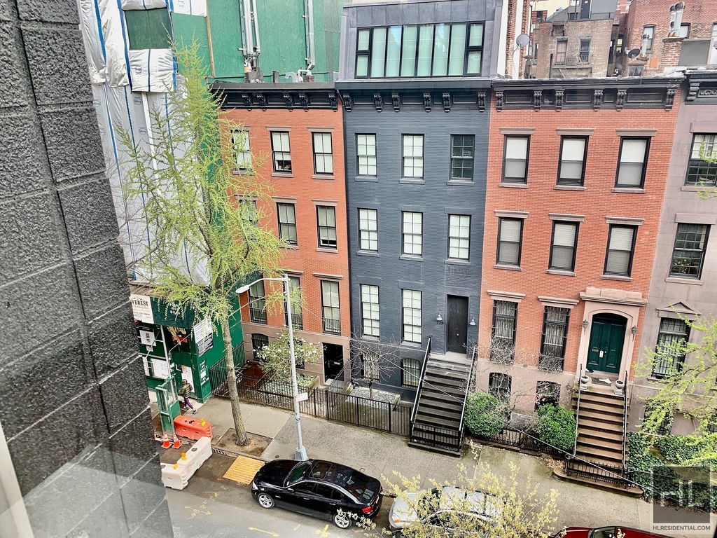 West 22 Street - Photo 4