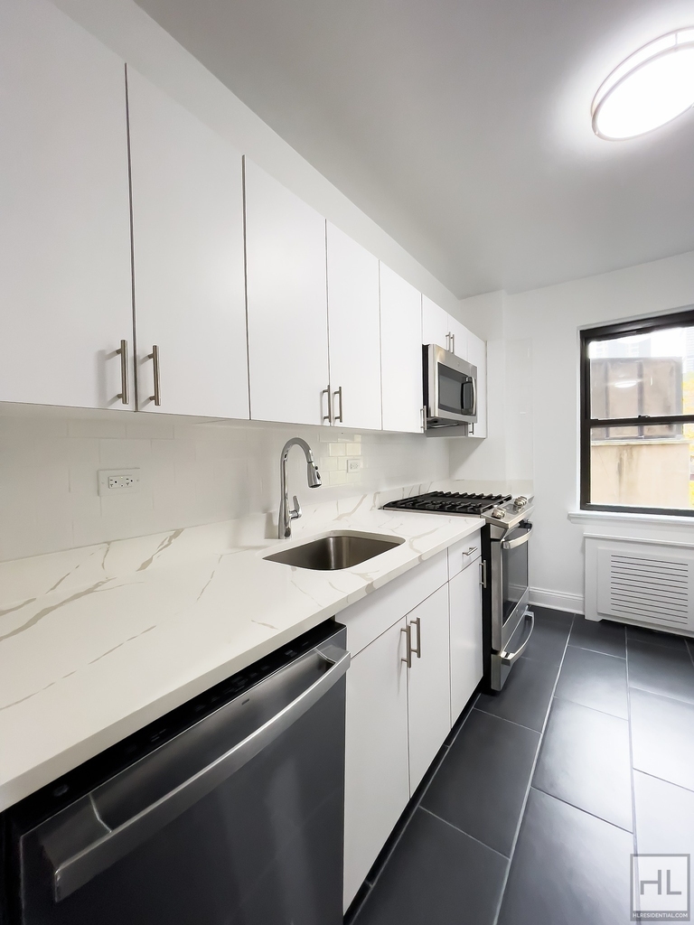 Beekman Place - Photo 9