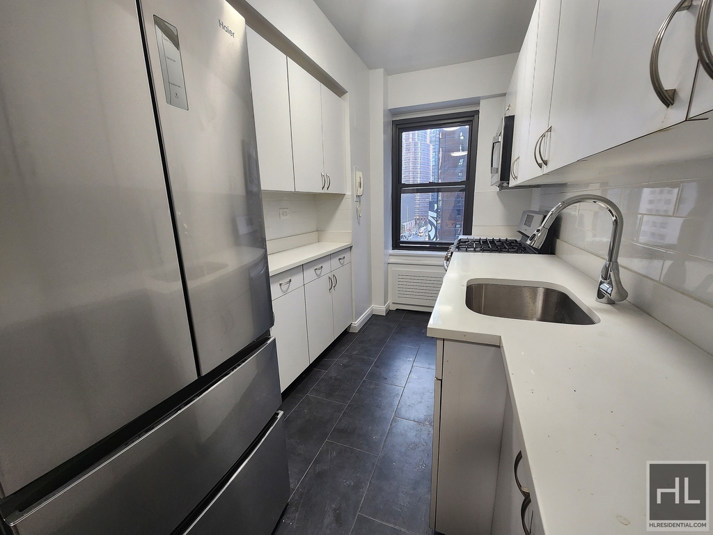 East 57 Street - Photo 1