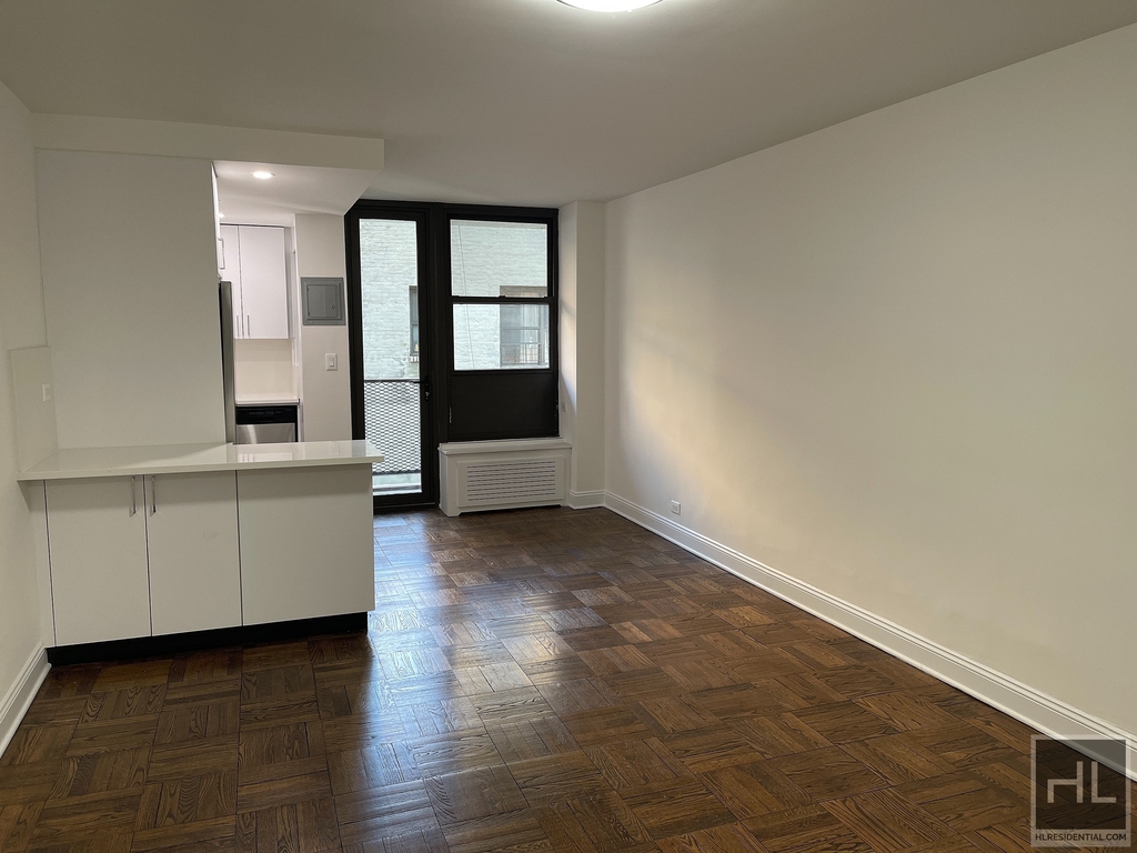 East 35 Street - Photo 1