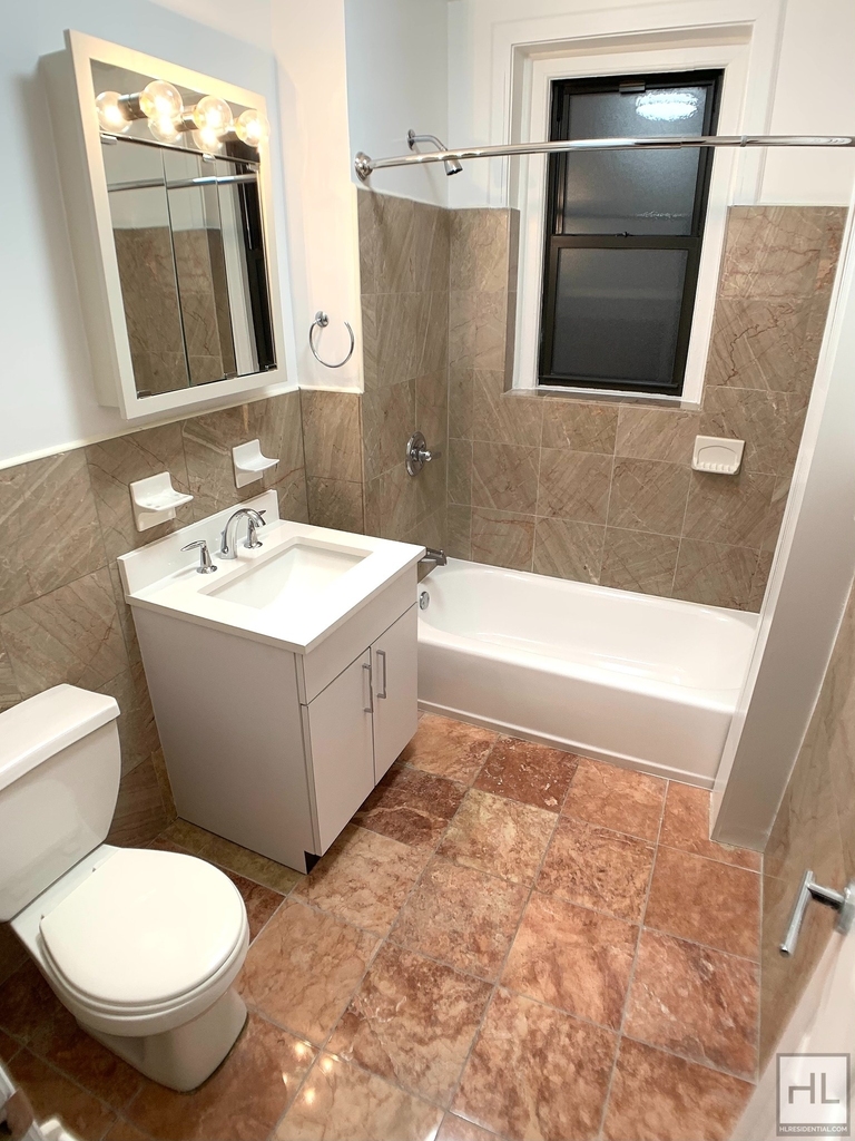 West 55 Street - Photo 2
